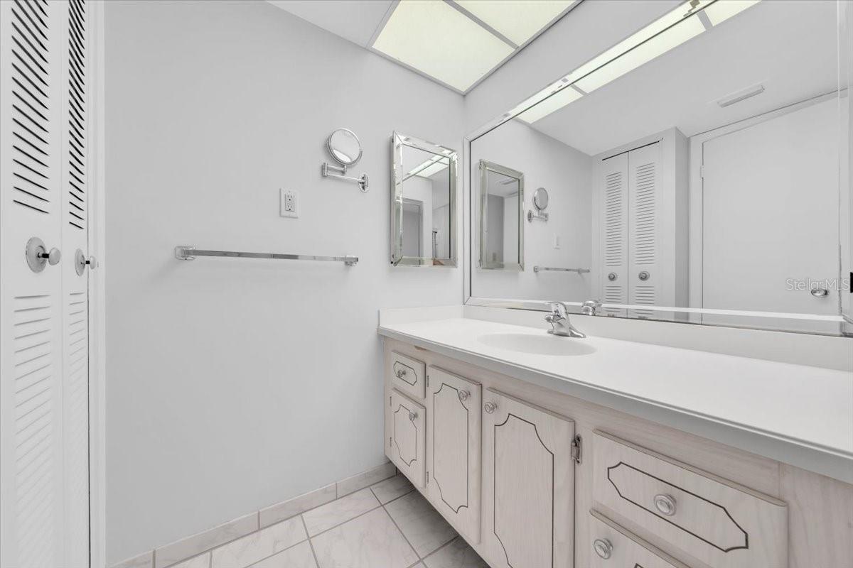 660 Island Way #301 Property Photo 20