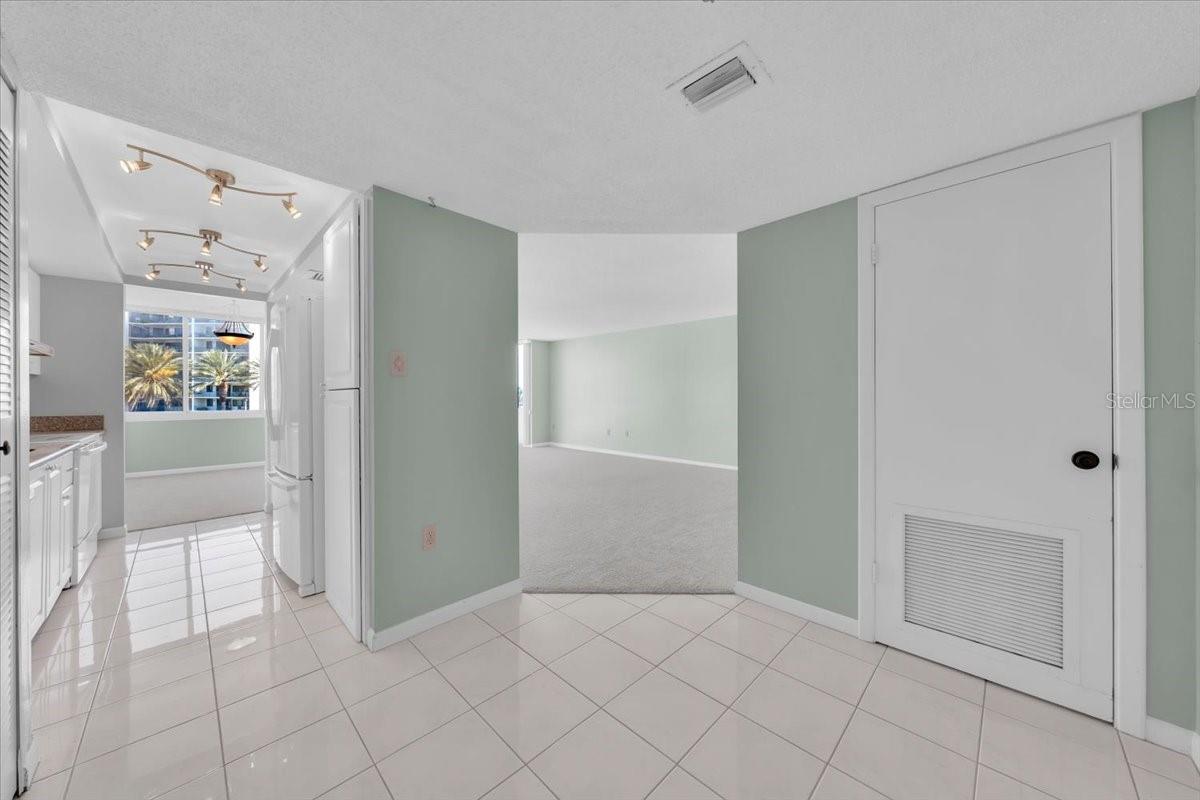 660 Island Way #301 Property Photo 32