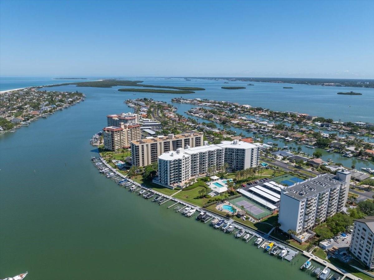 660 Island Way #301 Property Photo 36