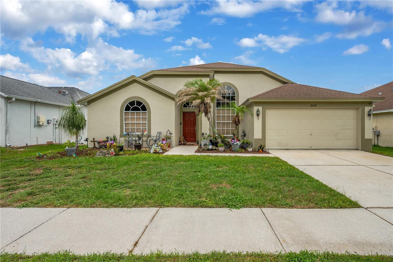 18140 Palm Breeze Dr Property Photo 2
