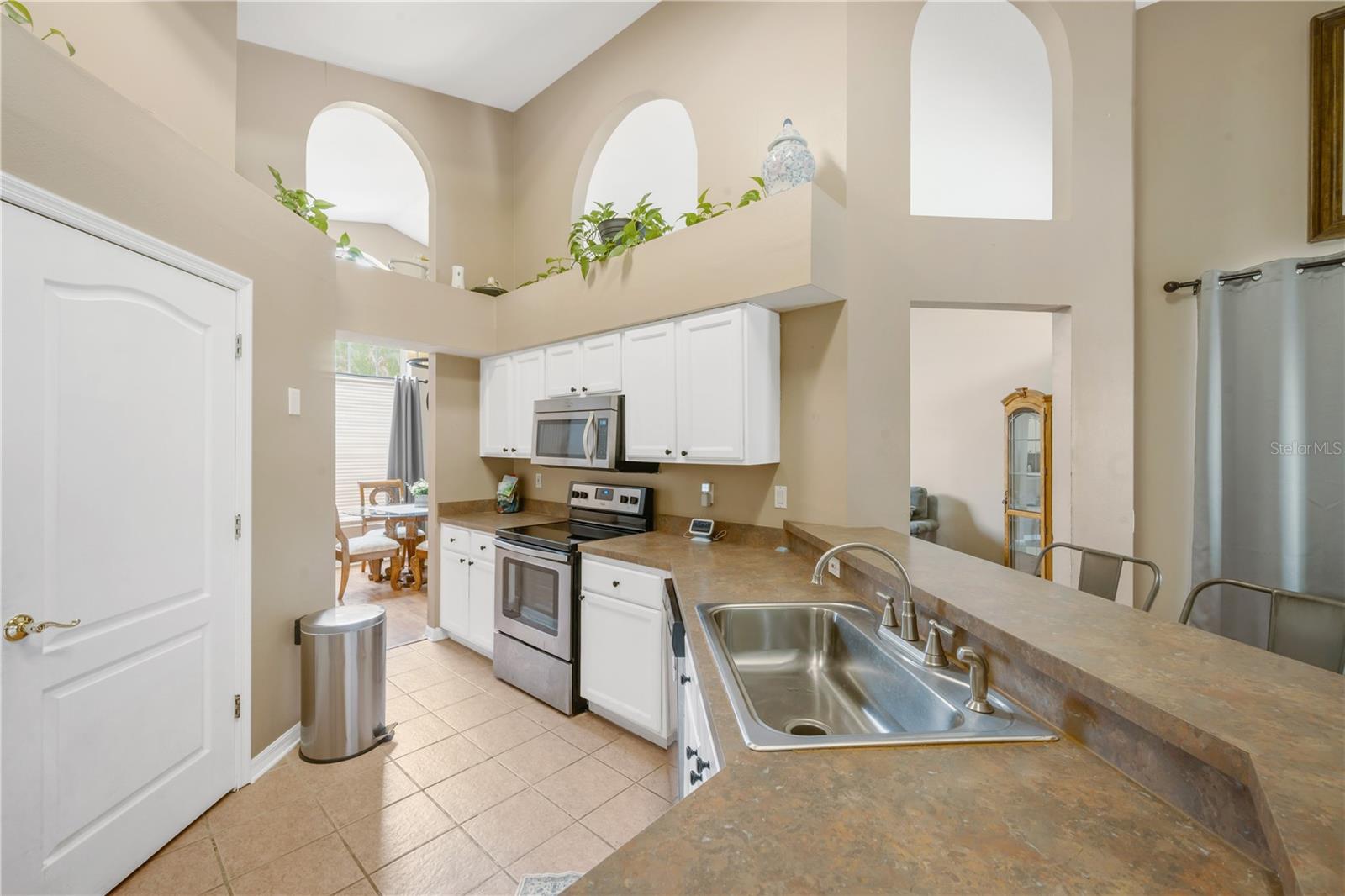 18140 Palm Breeze Dr Property Photo 27
