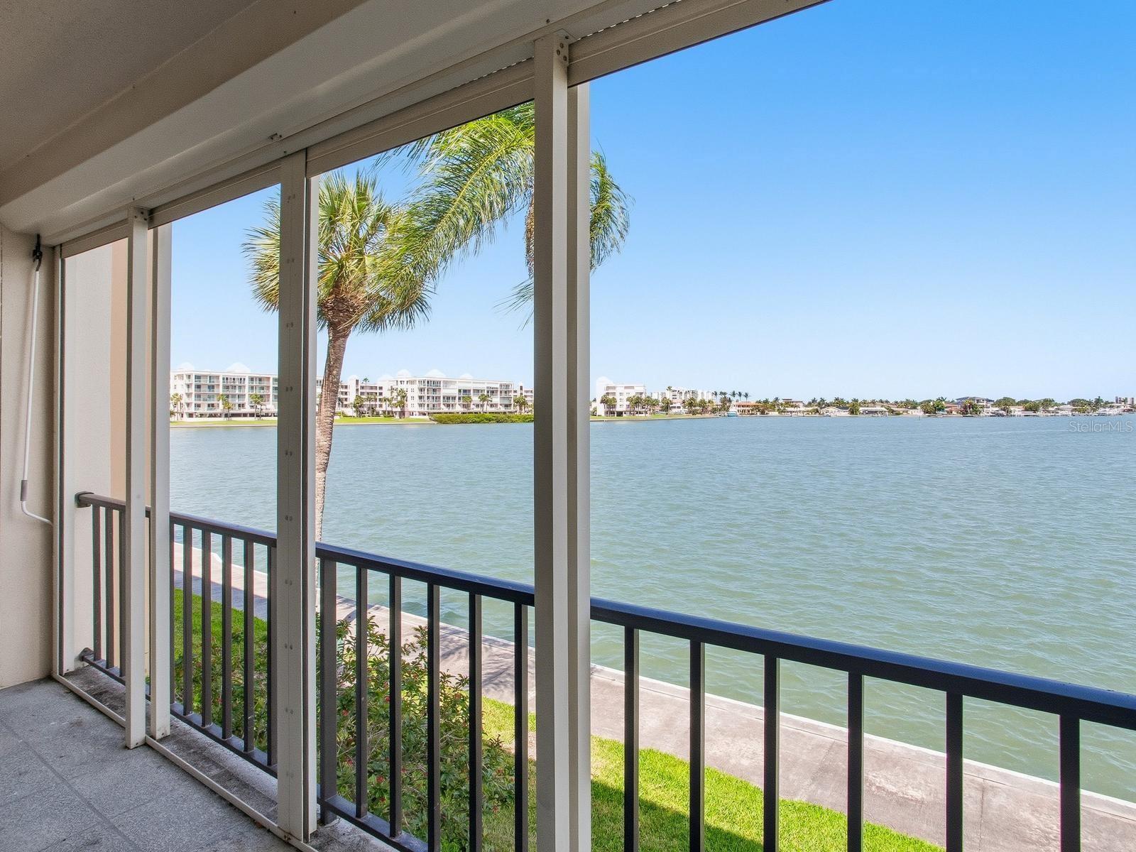 7920 Sun Island Dr S #202 Property Photo 6