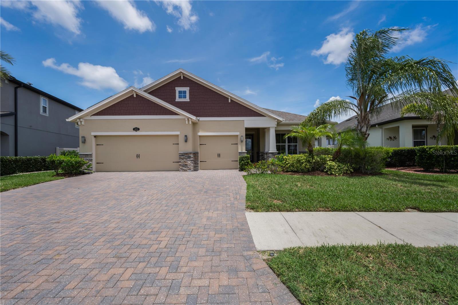 18233 Roseate Dr Property Photo 1