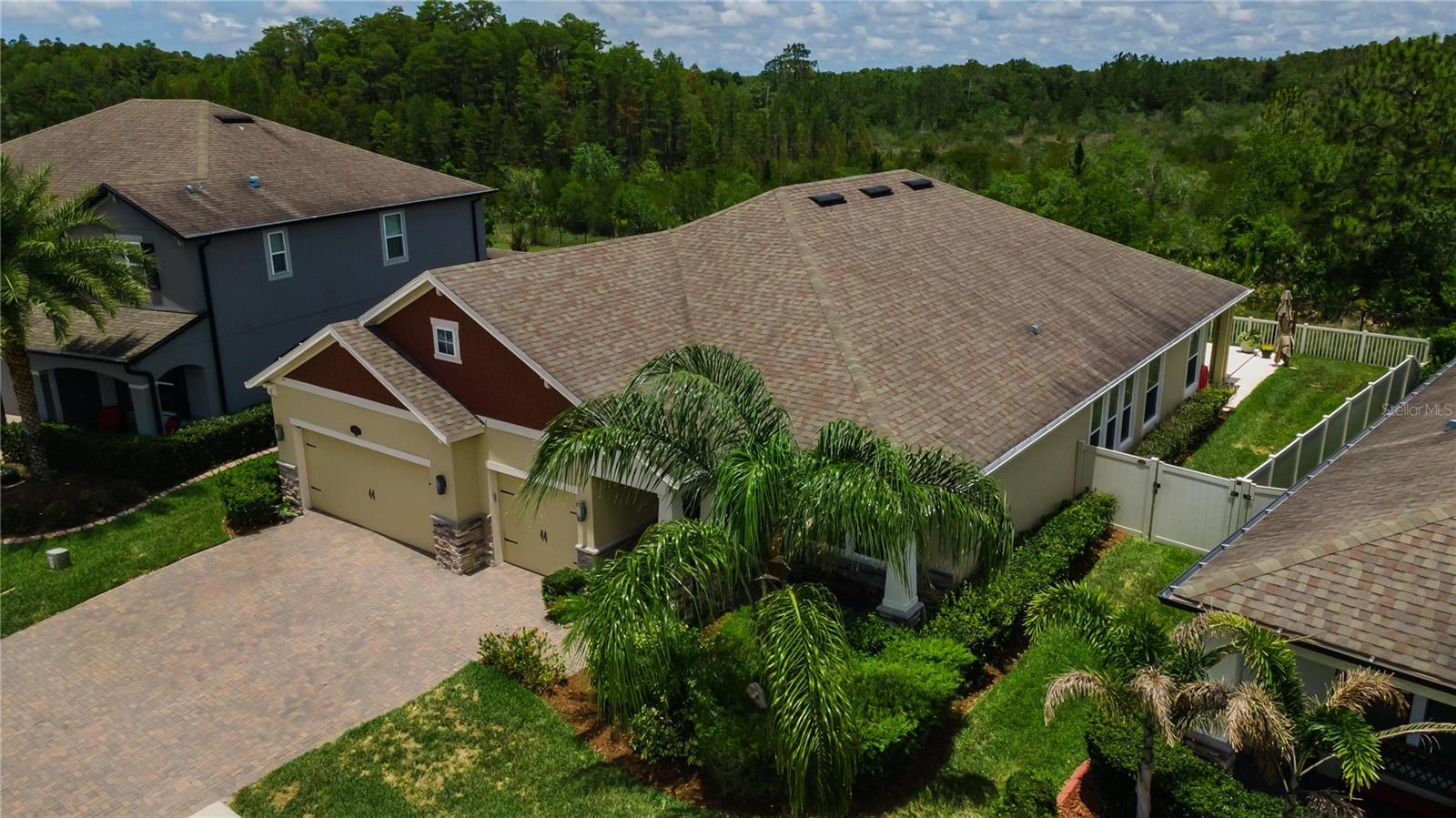 18233 Roseate Dr Property Photo 6