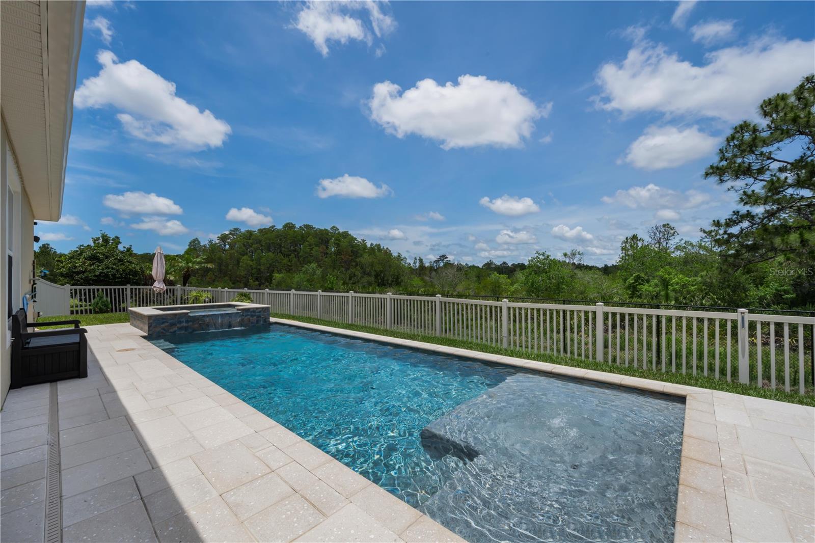 18233 Roseate Dr Property Photo 8