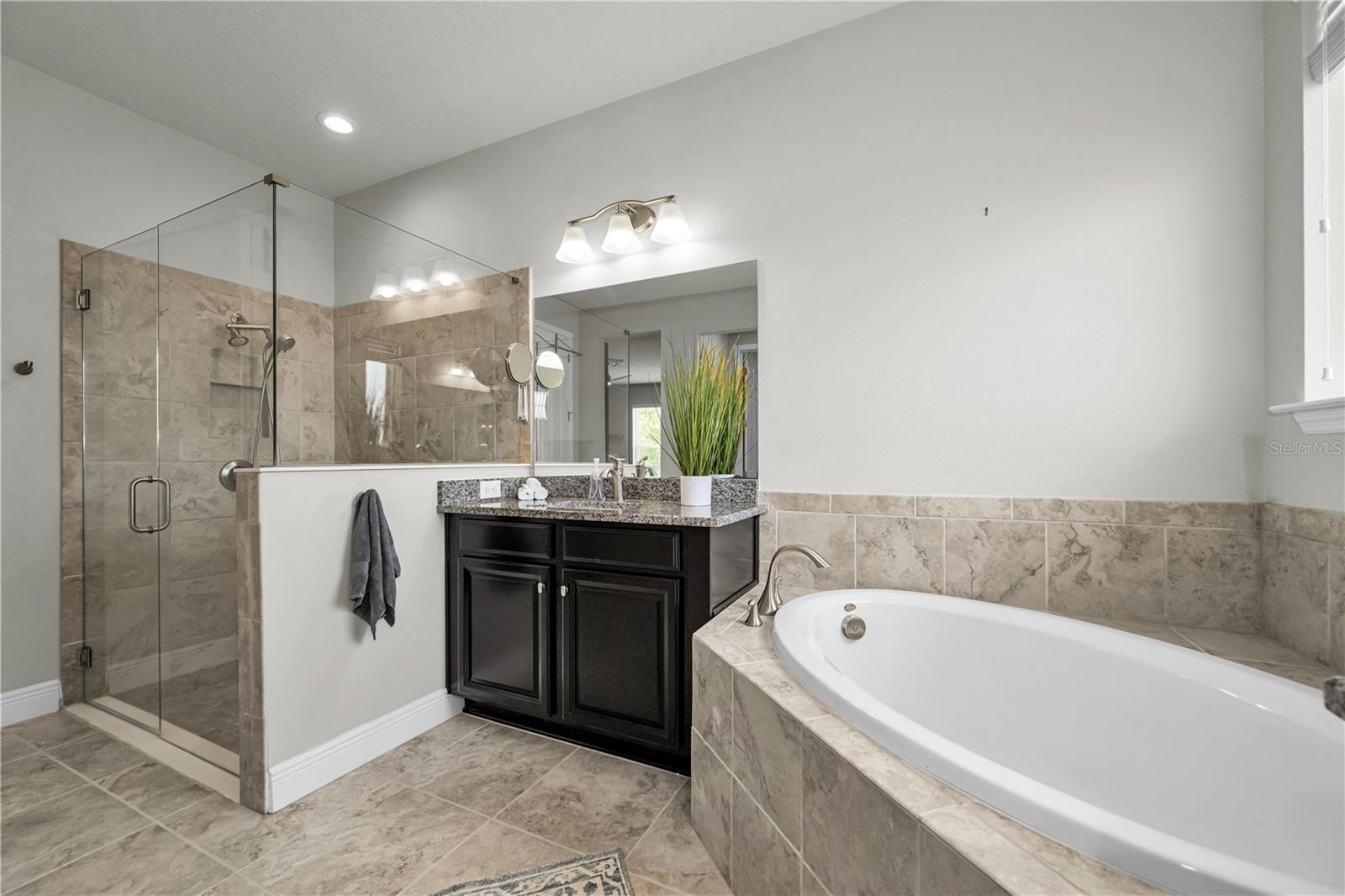 18233 Roseate Dr Property Photo 29