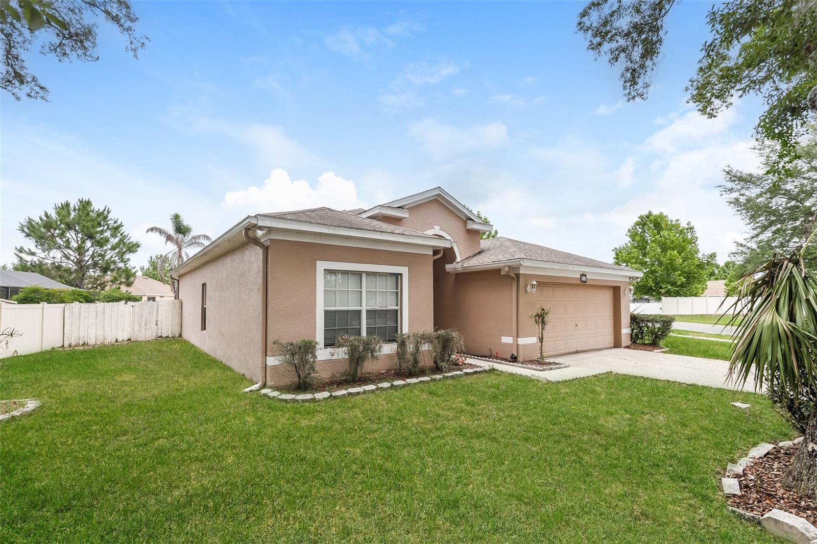 814 Coade Stone Dr Property Photo 1