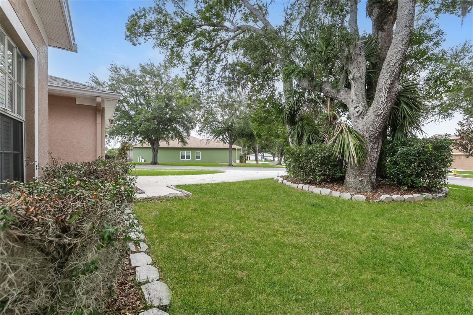 814 Coade Stone Dr Property Photo 3