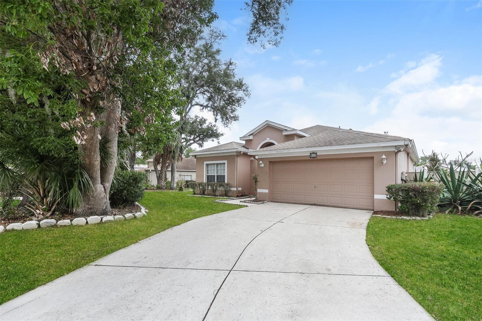 814 Coade Stone Dr Property Photo 4