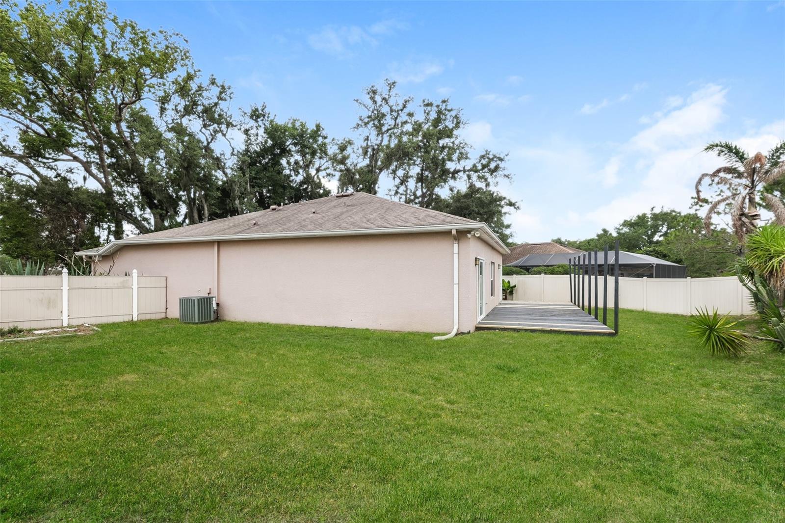 814 Coade Stone Dr Property Photo 30