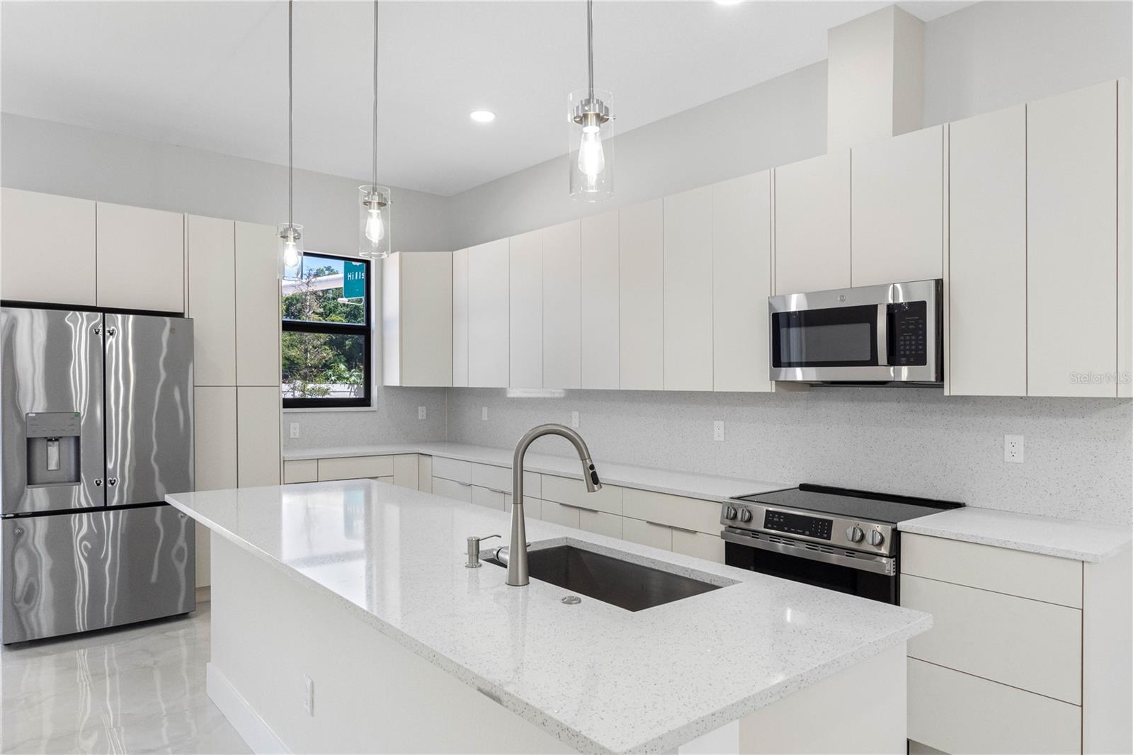 7015 N Central Ave #unit C Property Photo 10