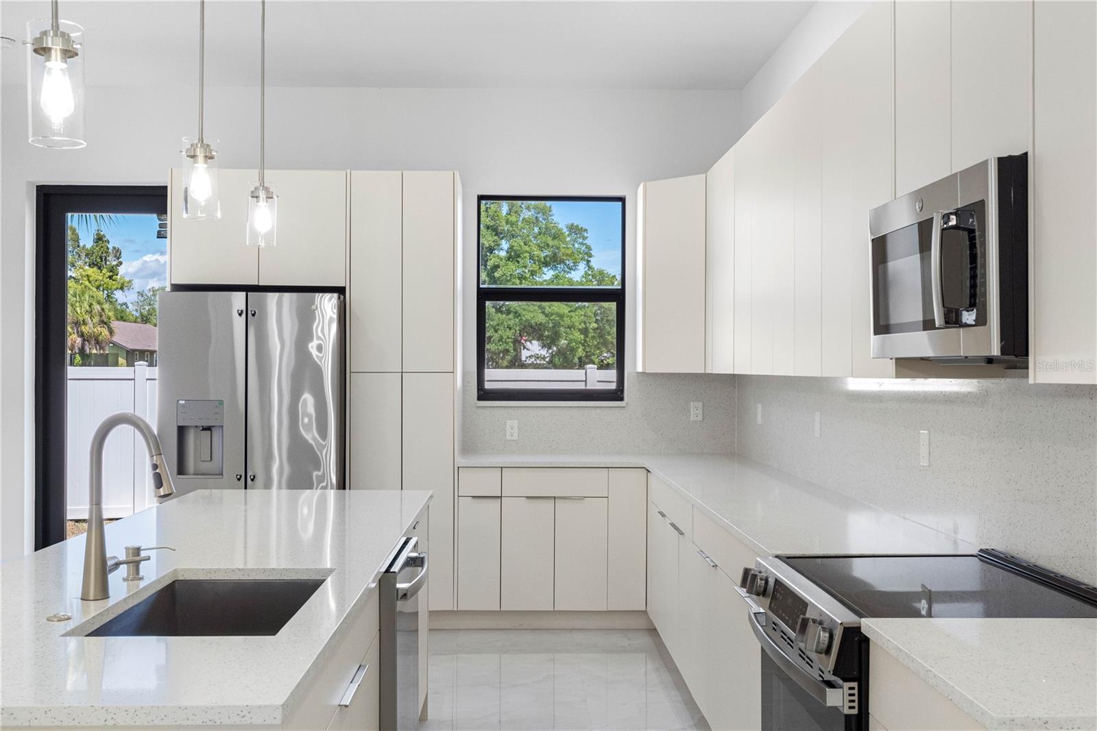 7015 N Central Ave #unit C Property Photo 13