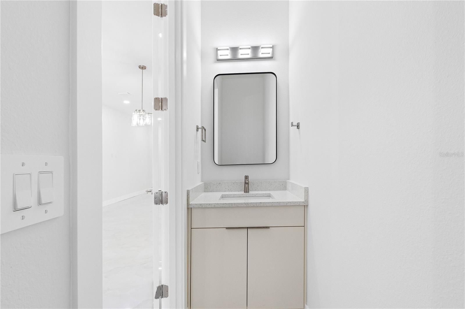 7015 N Central Ave #unit C Property Photo 21