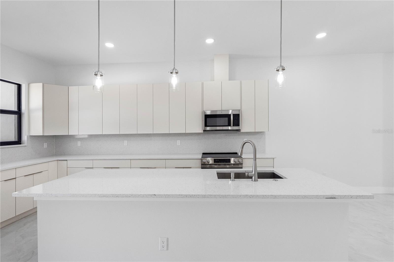 7015 N Central Ave #unit C Property Photo 23
