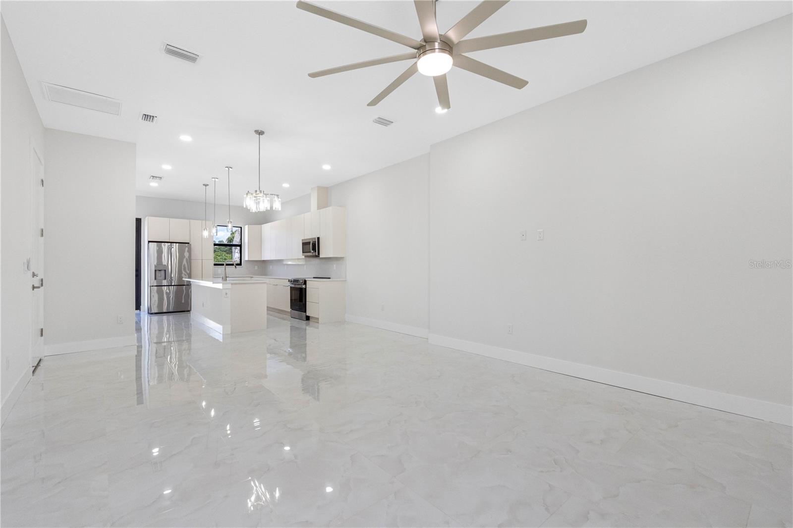 7015 N Central Ave #unit C Property Photo 26