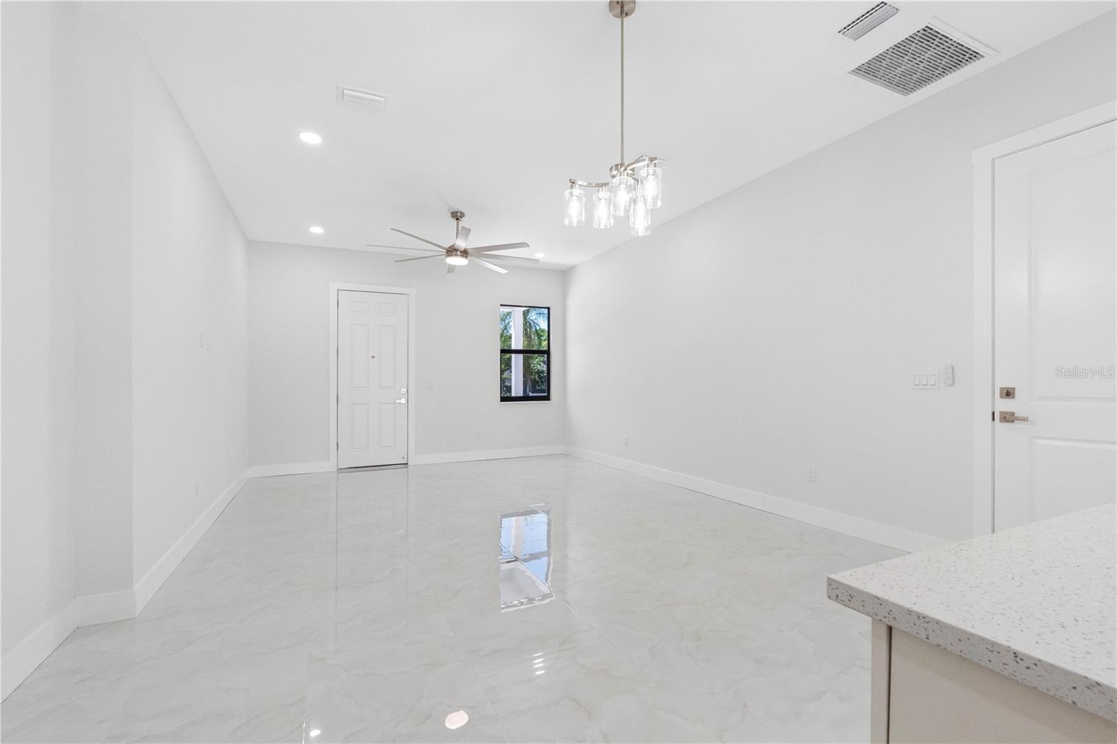 7015 N Central Ave #unit C Property Photo 28