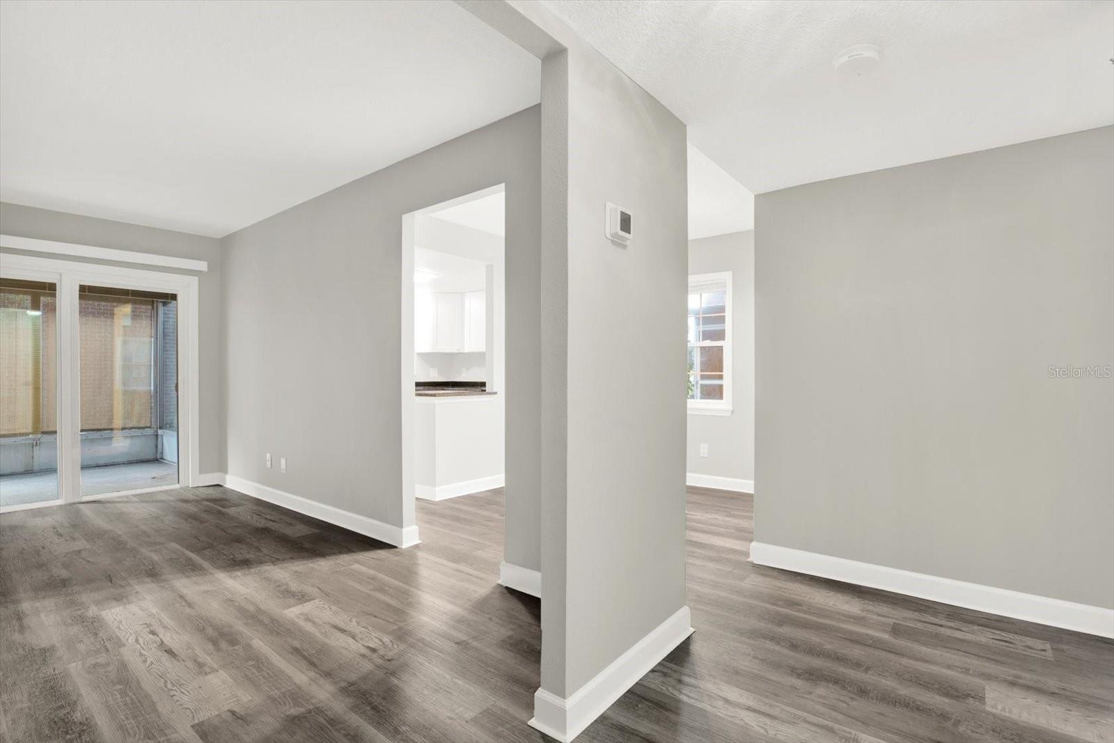 8345 13th St N #b Property Photo 5