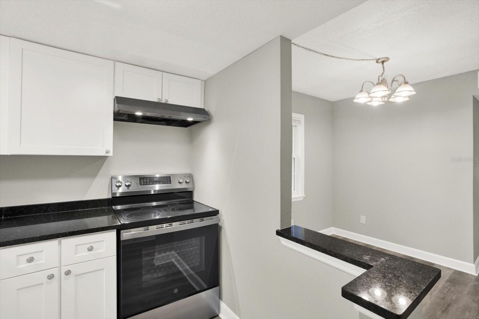 8345 13th St N #b Property Photo 12