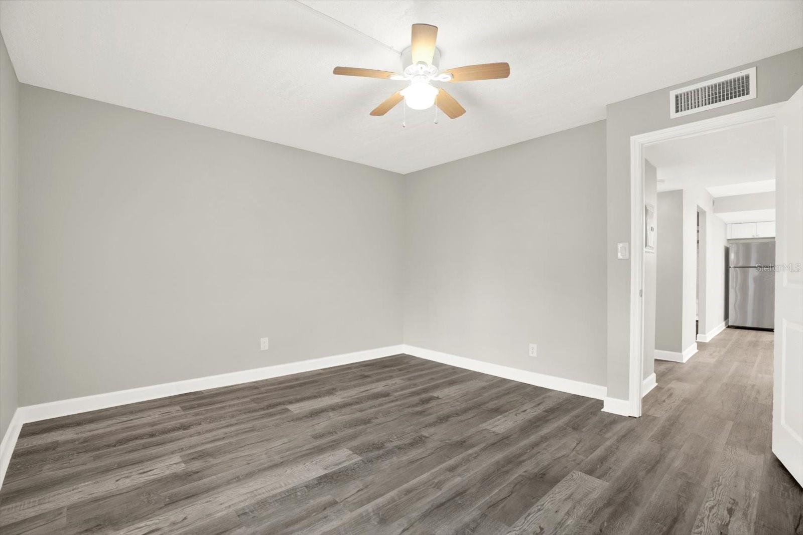 8345 13th St N #b Property Photo 19