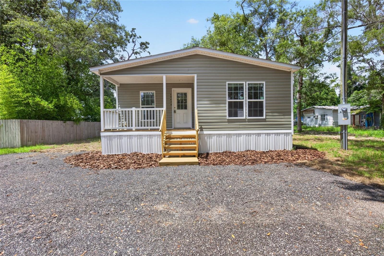 17475 Tavern Rd Property Photo 1