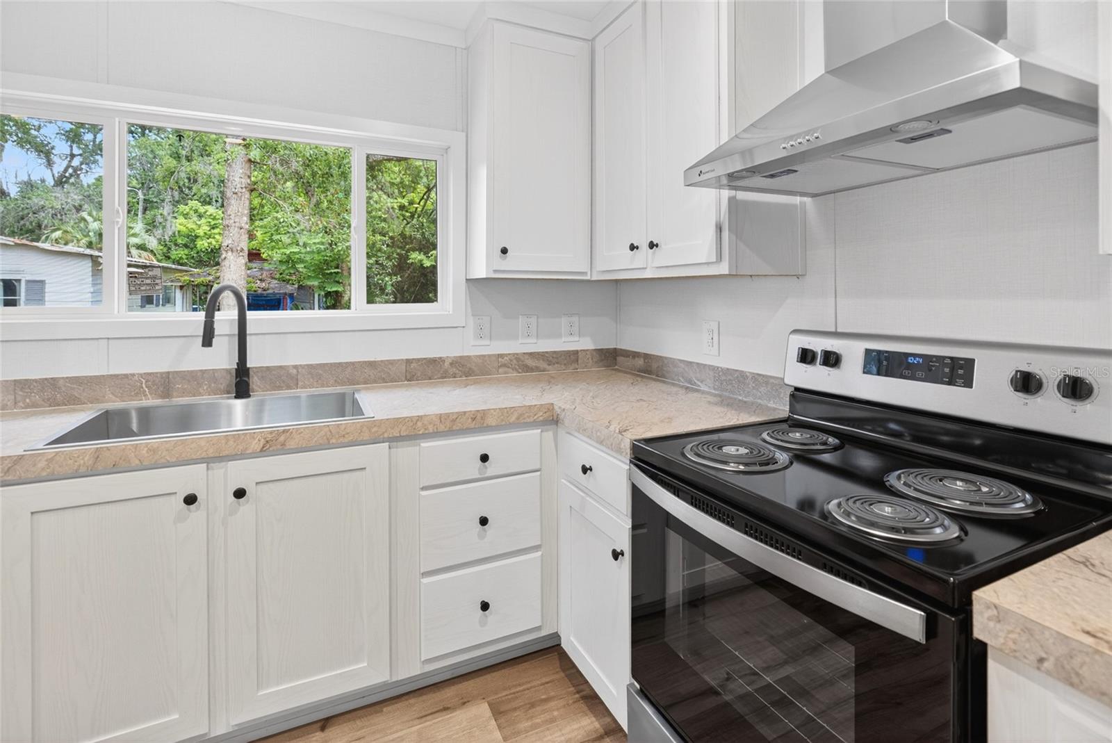 17475 Tavern Rd Property Photo 10