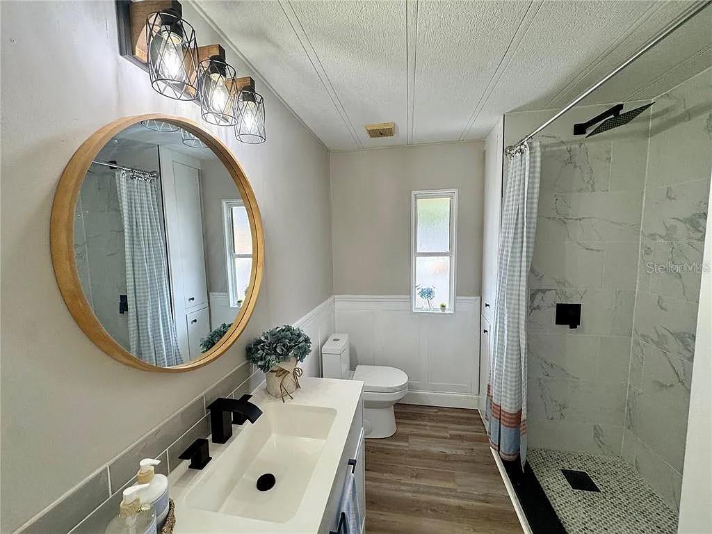 4820 Capron St Property Photo 27