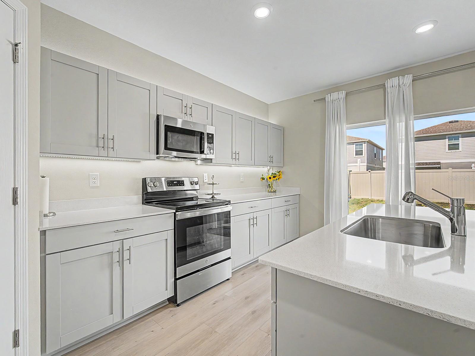 7587 Starflower Way Property Photo 10
