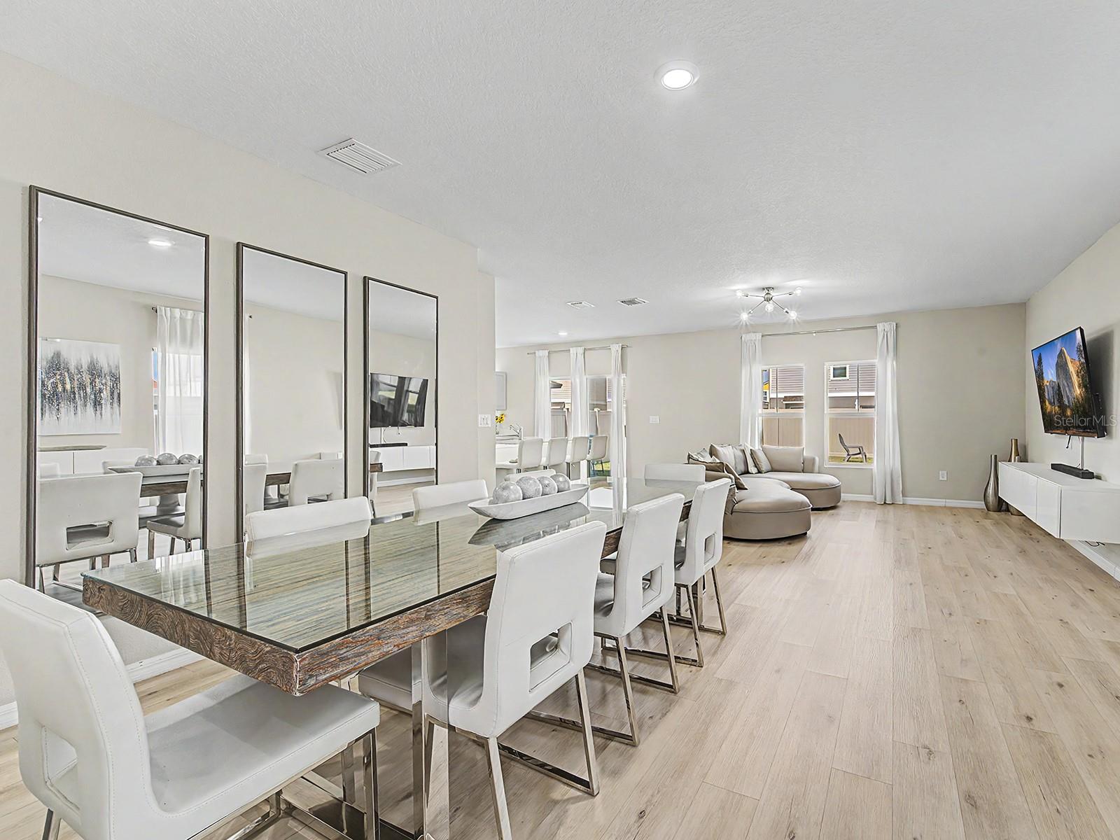 7587 Starflower Way Property Photo 13