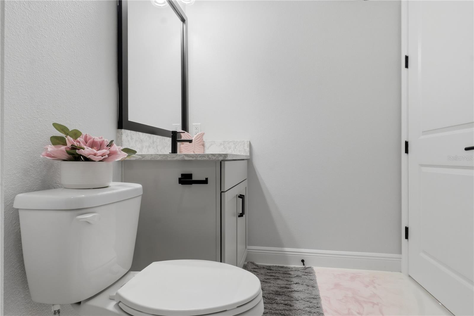 11008 Rustic Timber Loop Property Photo 16