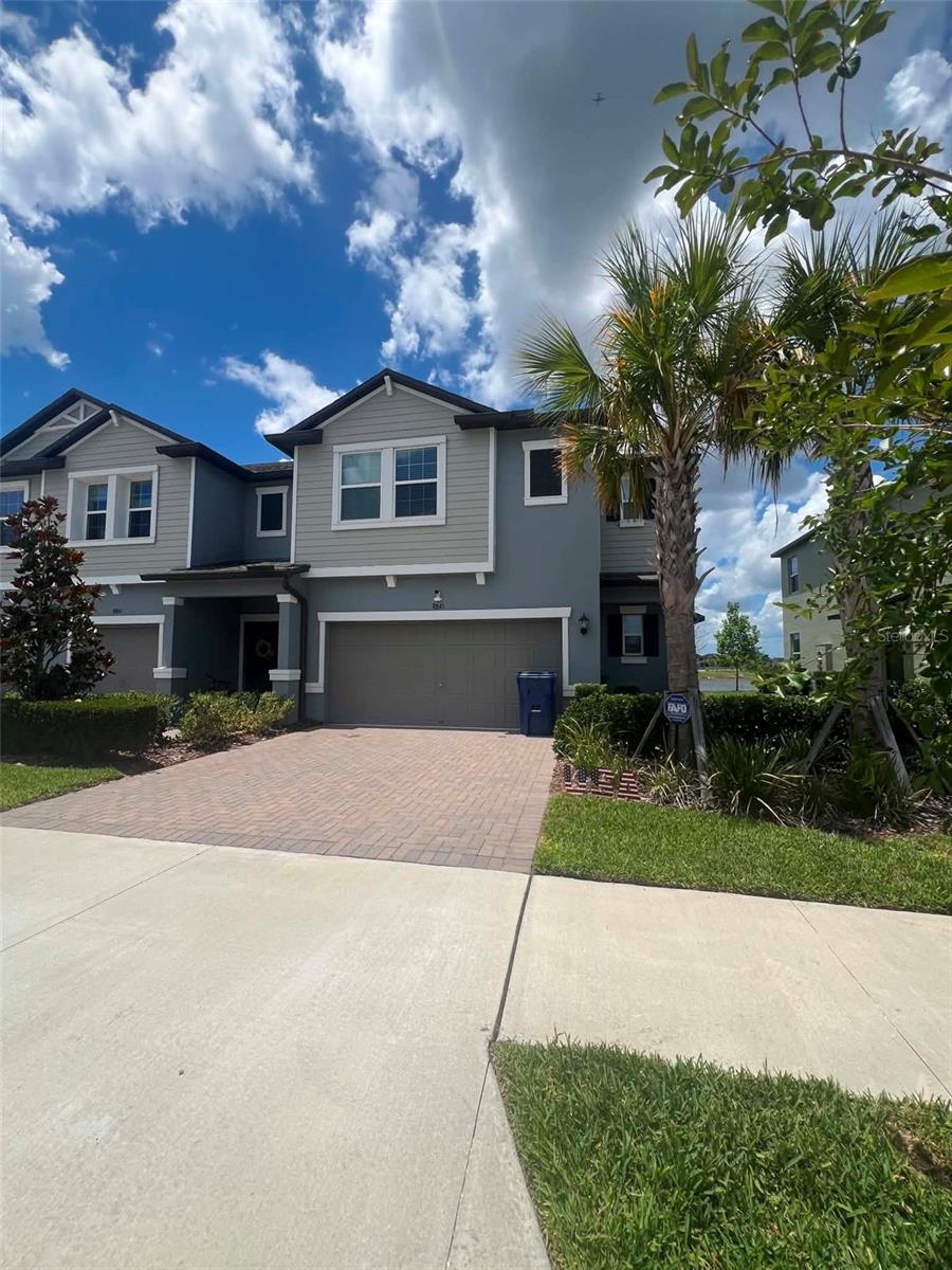 8845 Gallantree Pl Property Photo 1