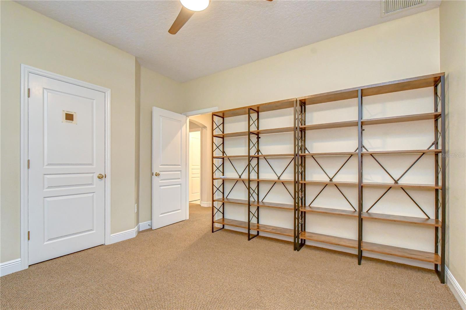 6135 Churchside Dr Property Photo 28