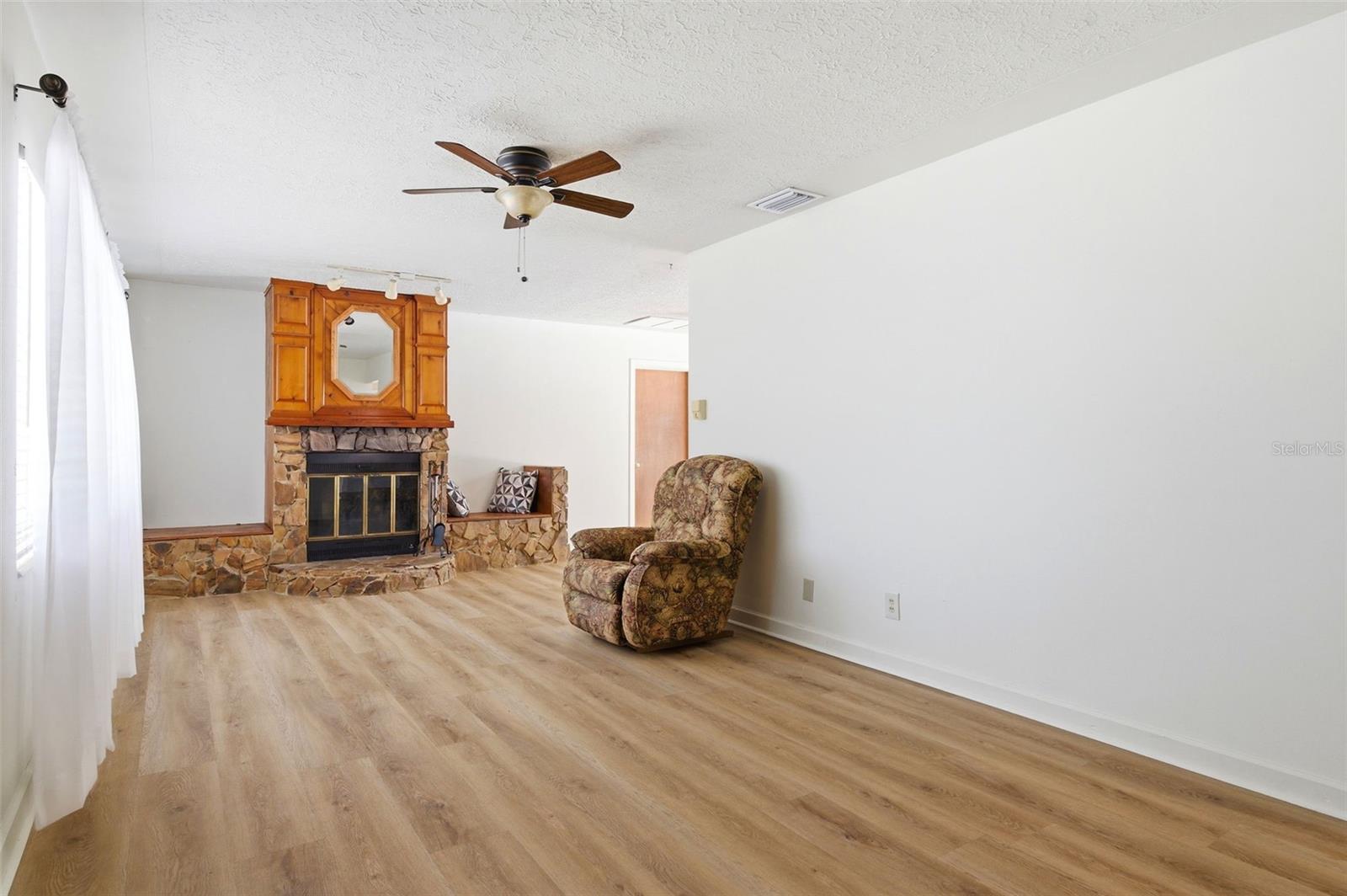 10651 125th Ave Property Photo 6