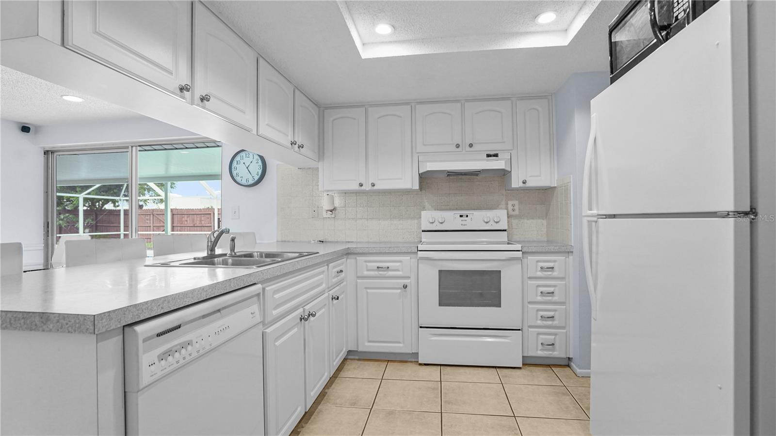 8747 Hemlock Ln Property Photo 10