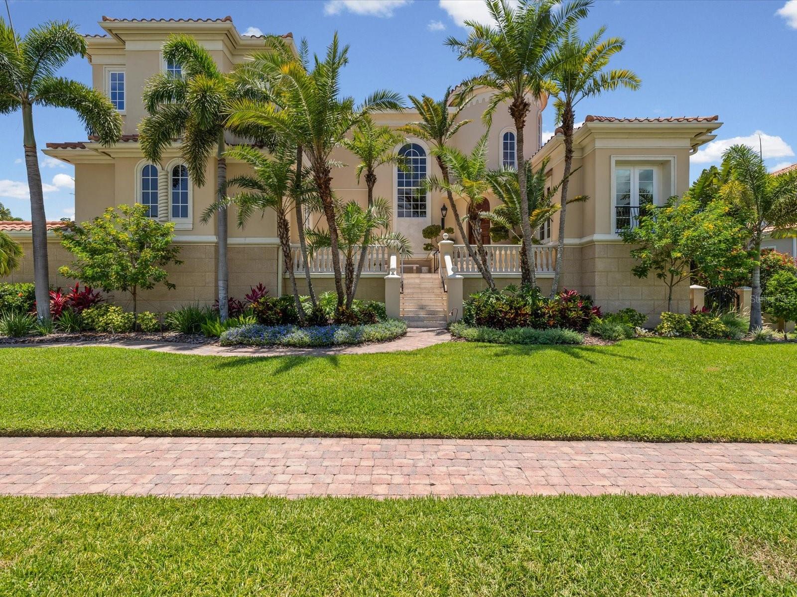 6224 Pasadena Point Blvd Property Photo 4