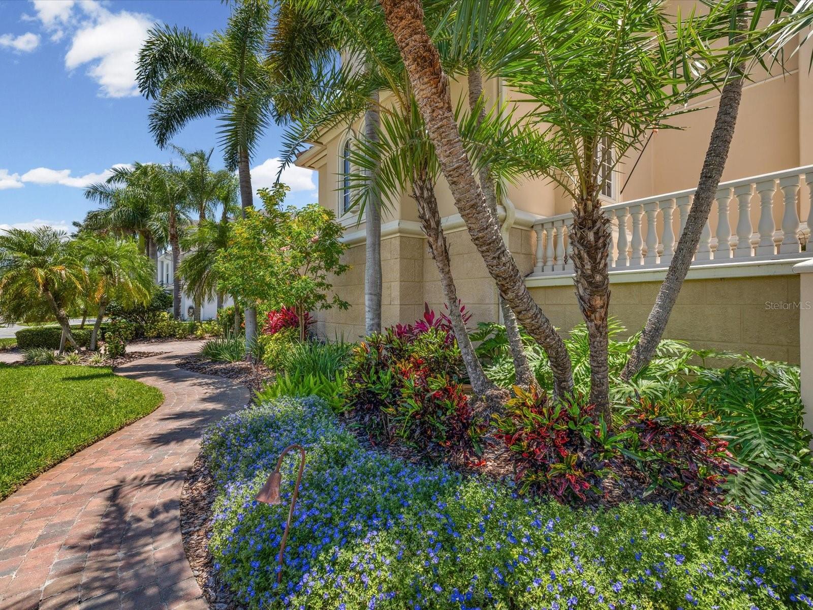 6224 Pasadena Point Blvd Property Photo 5