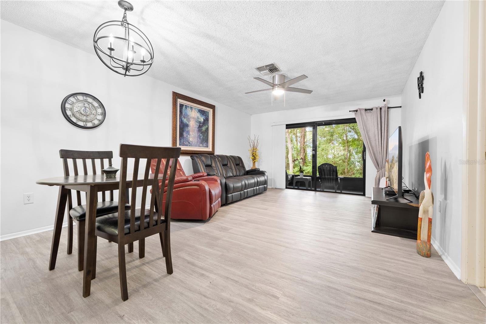 2139 Sea Pines Ct Property Photo 8