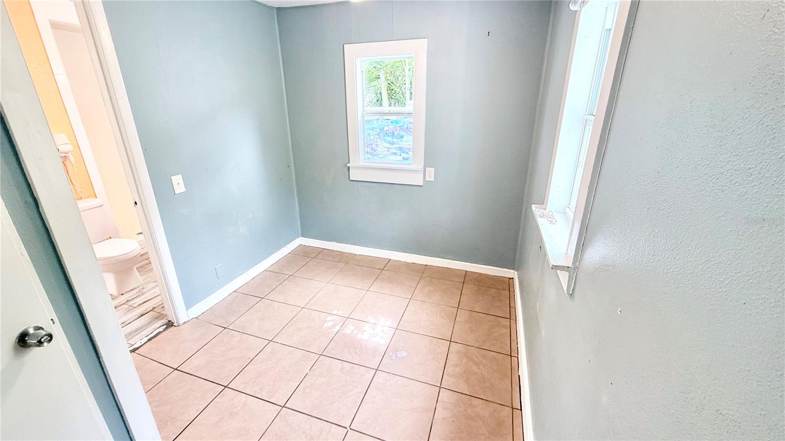 1016 Rosery Rd Nw Property Photo 11