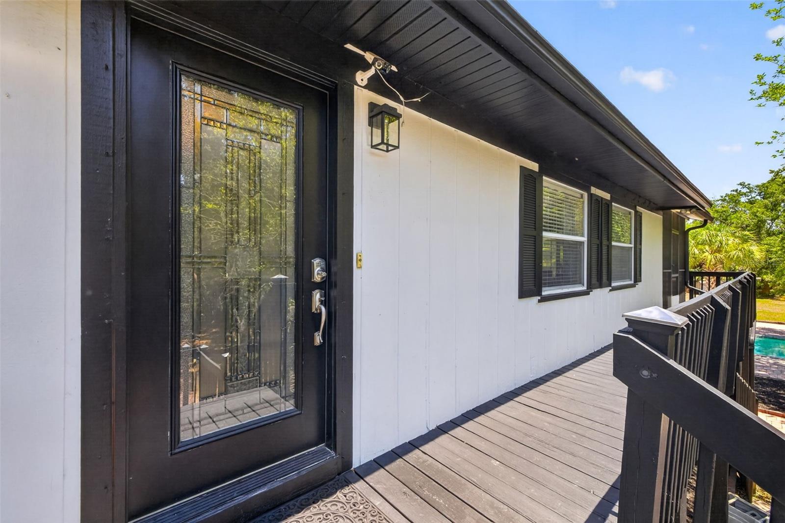 1007 State St E Property Photo 6