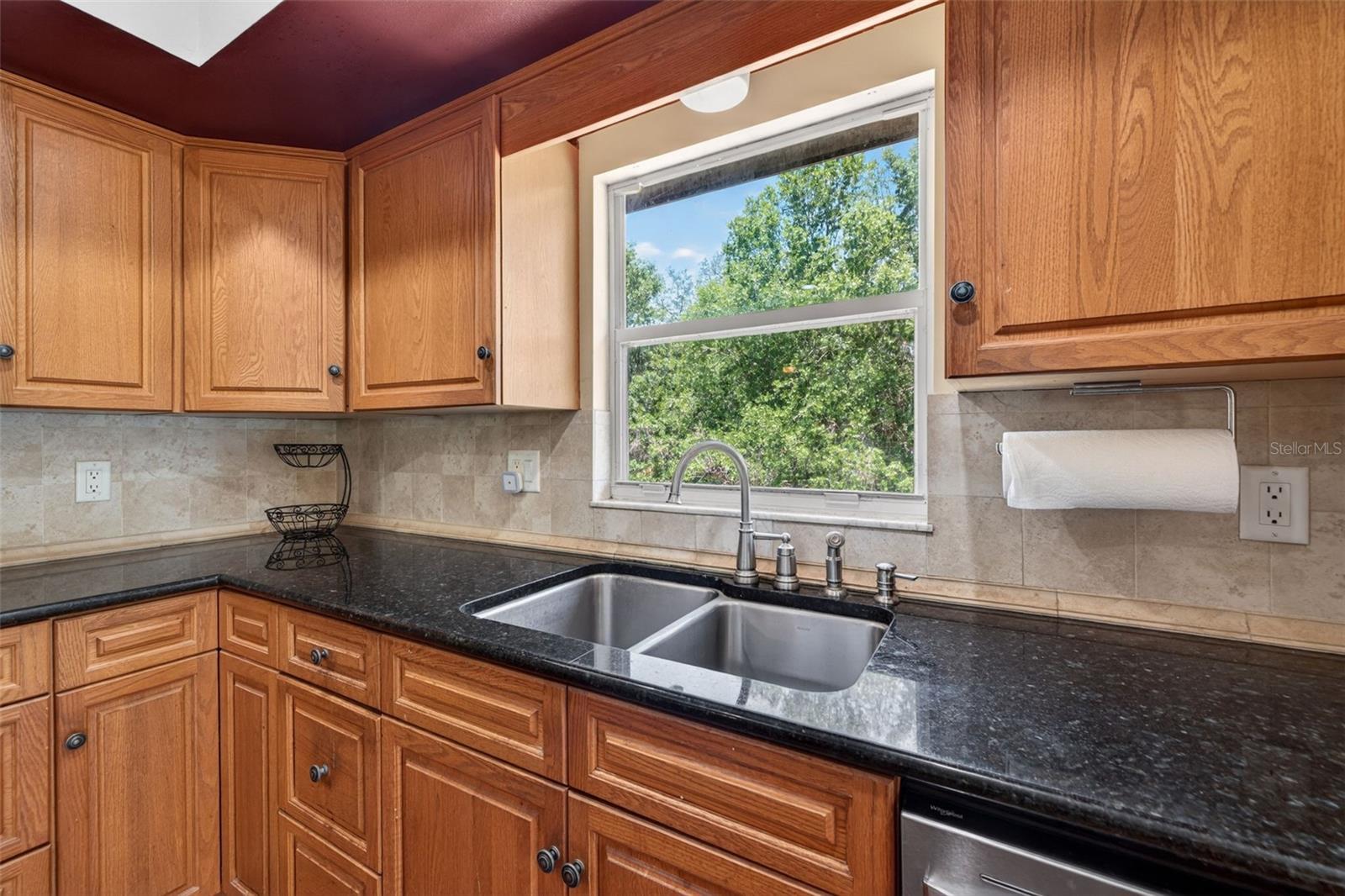 1007 State St E Property Photo 11