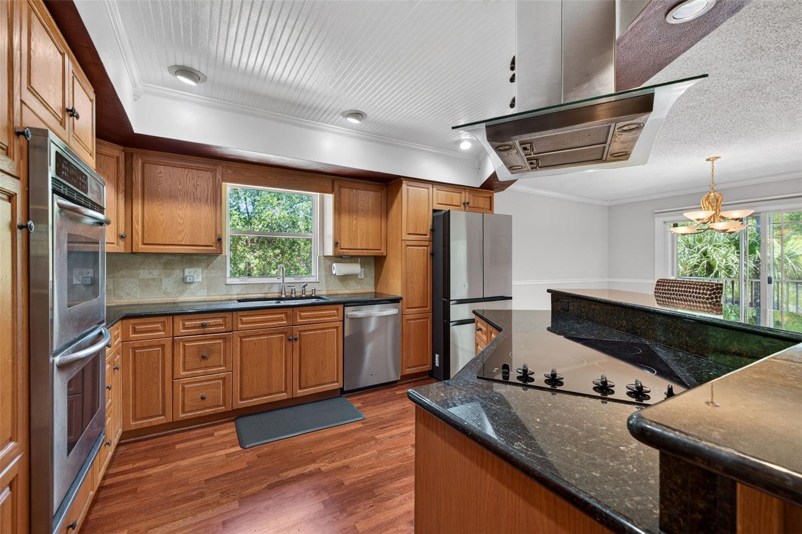 1007 State St E Property Photo 18
