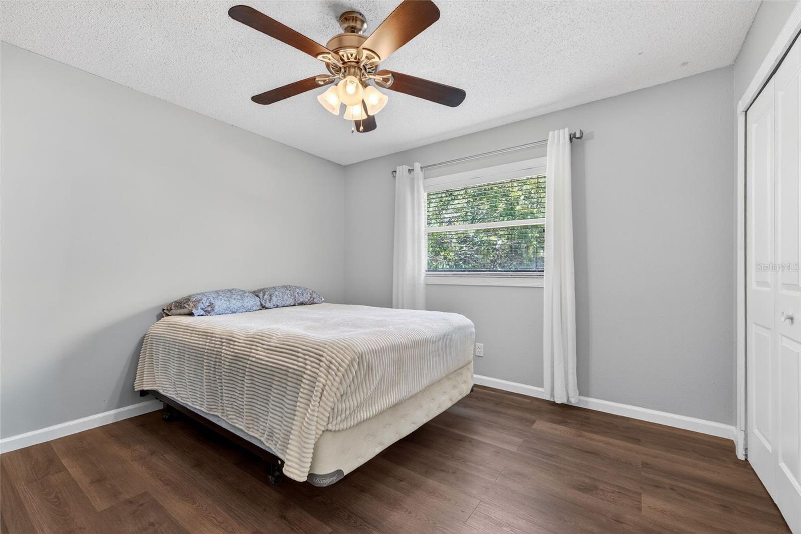 1007 State St E Property Photo 21