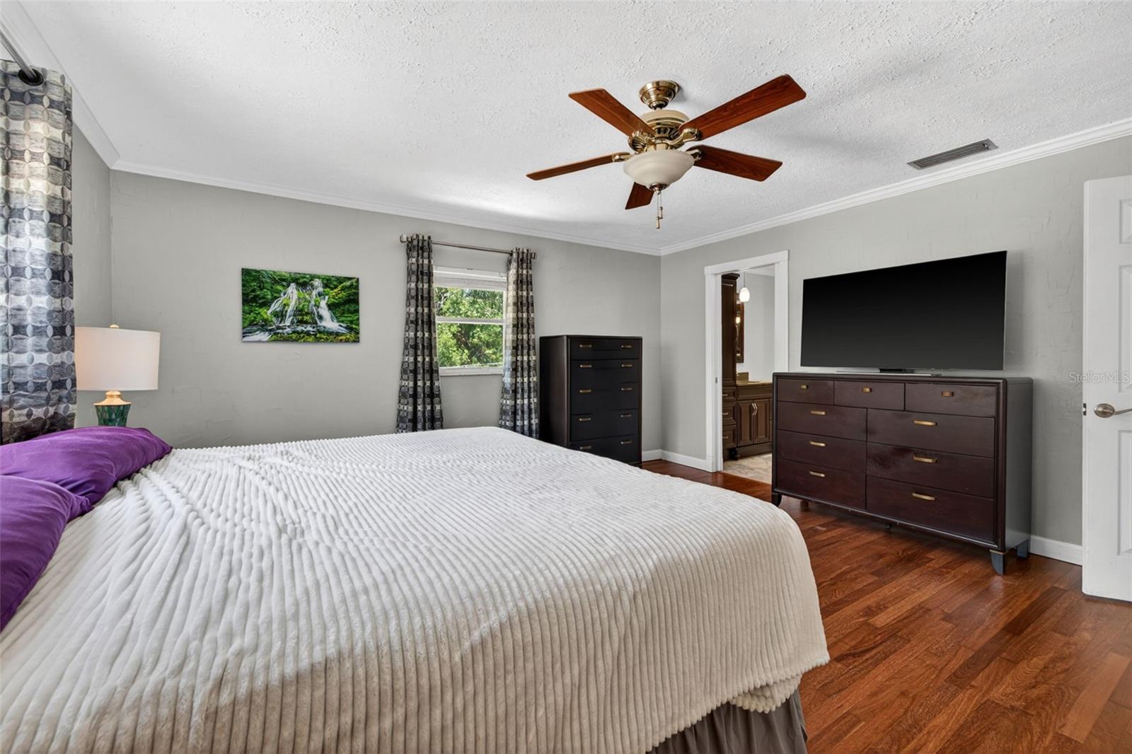 1007 State St E Property Photo 22