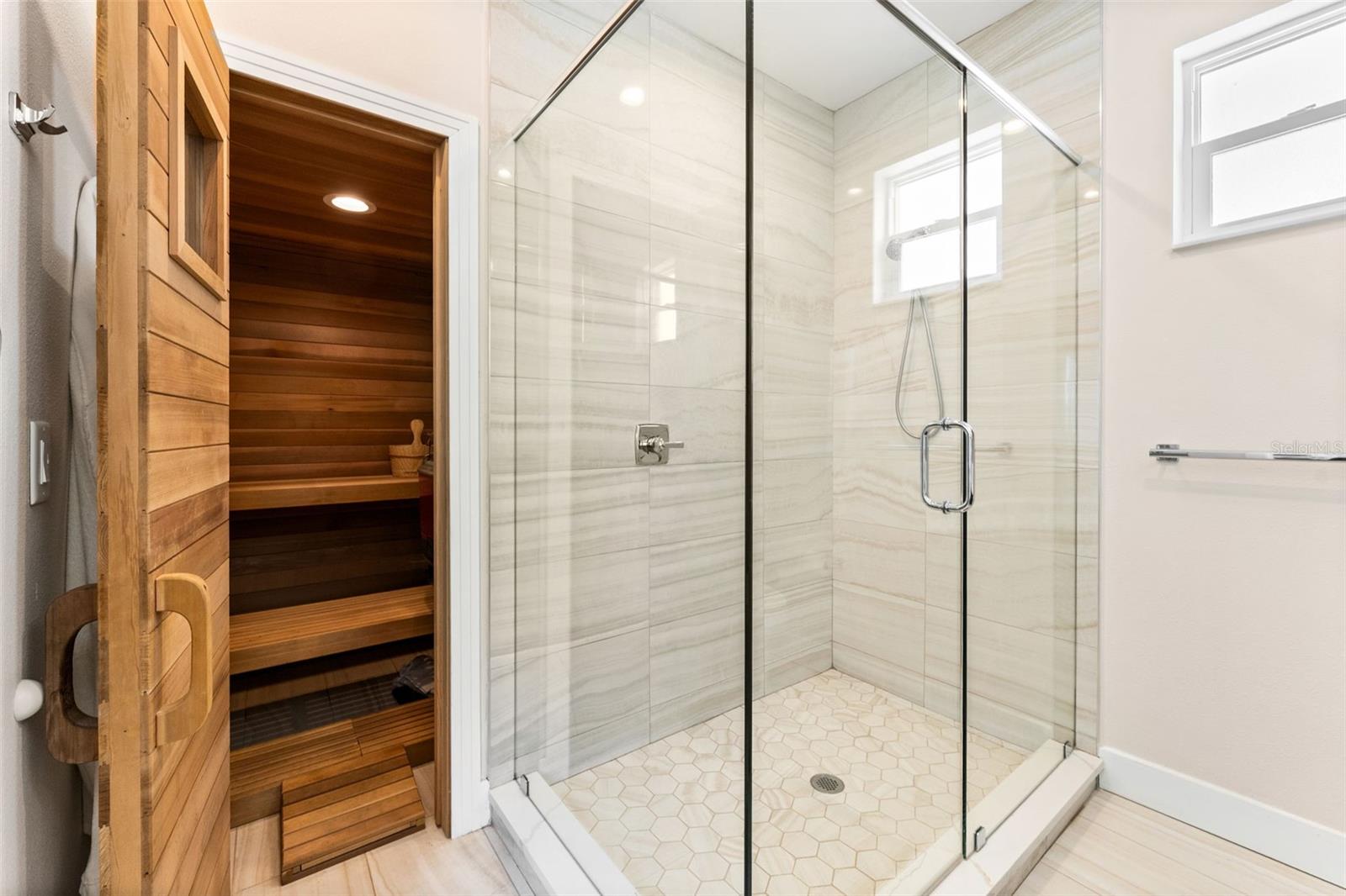 4910 W Mcelroy Ave #6 Property Photo 8