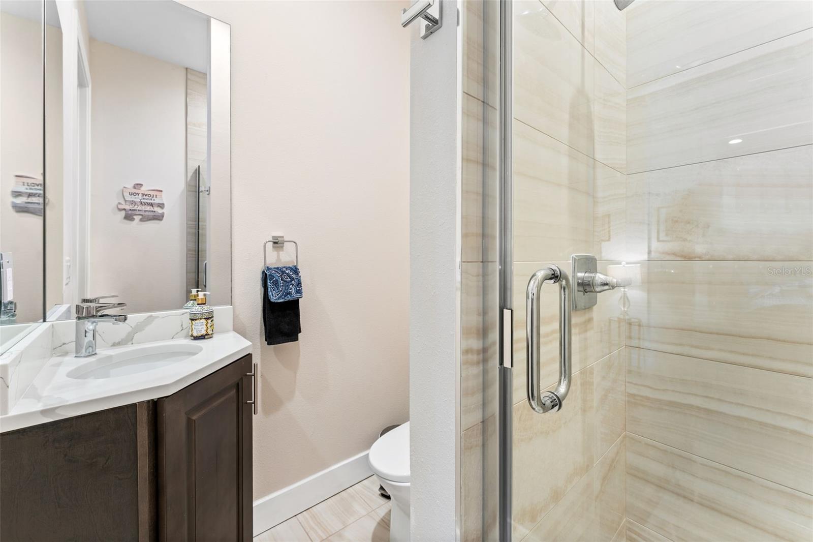 4910 W Mcelroy Ave #6 Property Photo 16