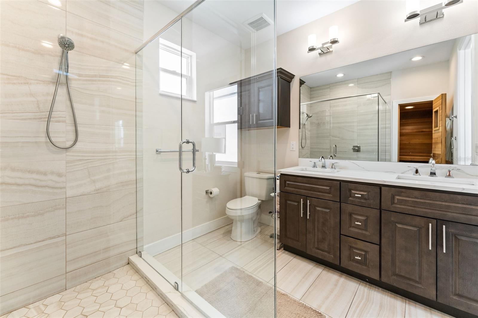 4910 W Mcelroy Ave #6 Property Photo 42