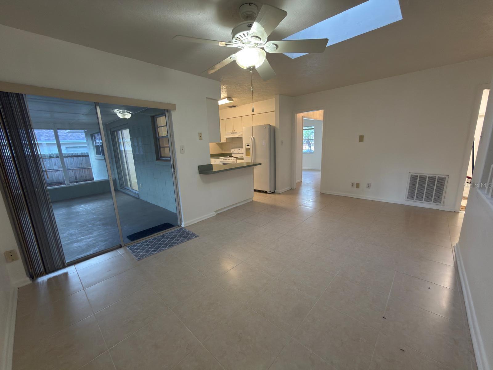2209 Boxwood Way Property Photo 4