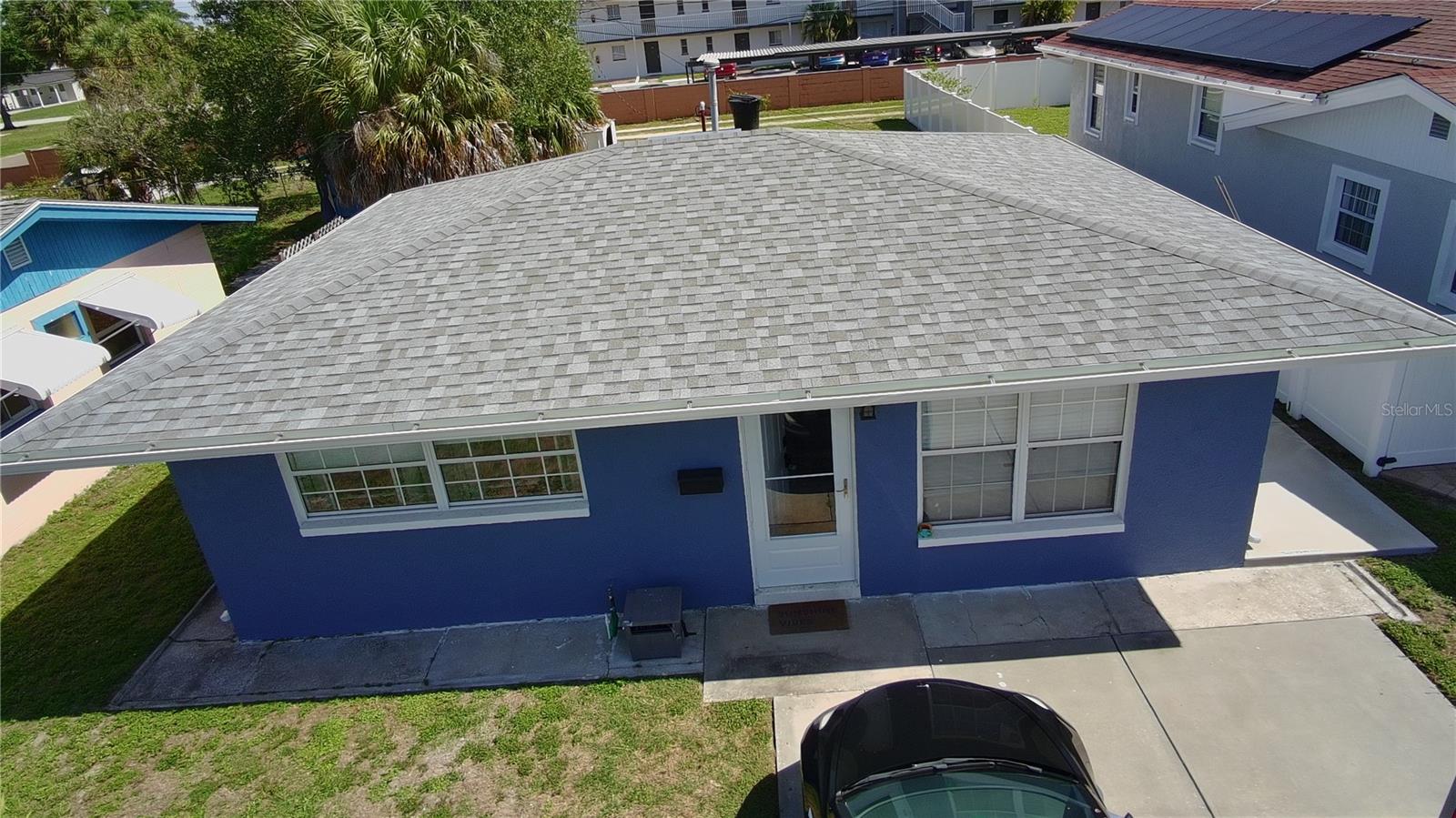 631 75th Ave N Property Photo 1