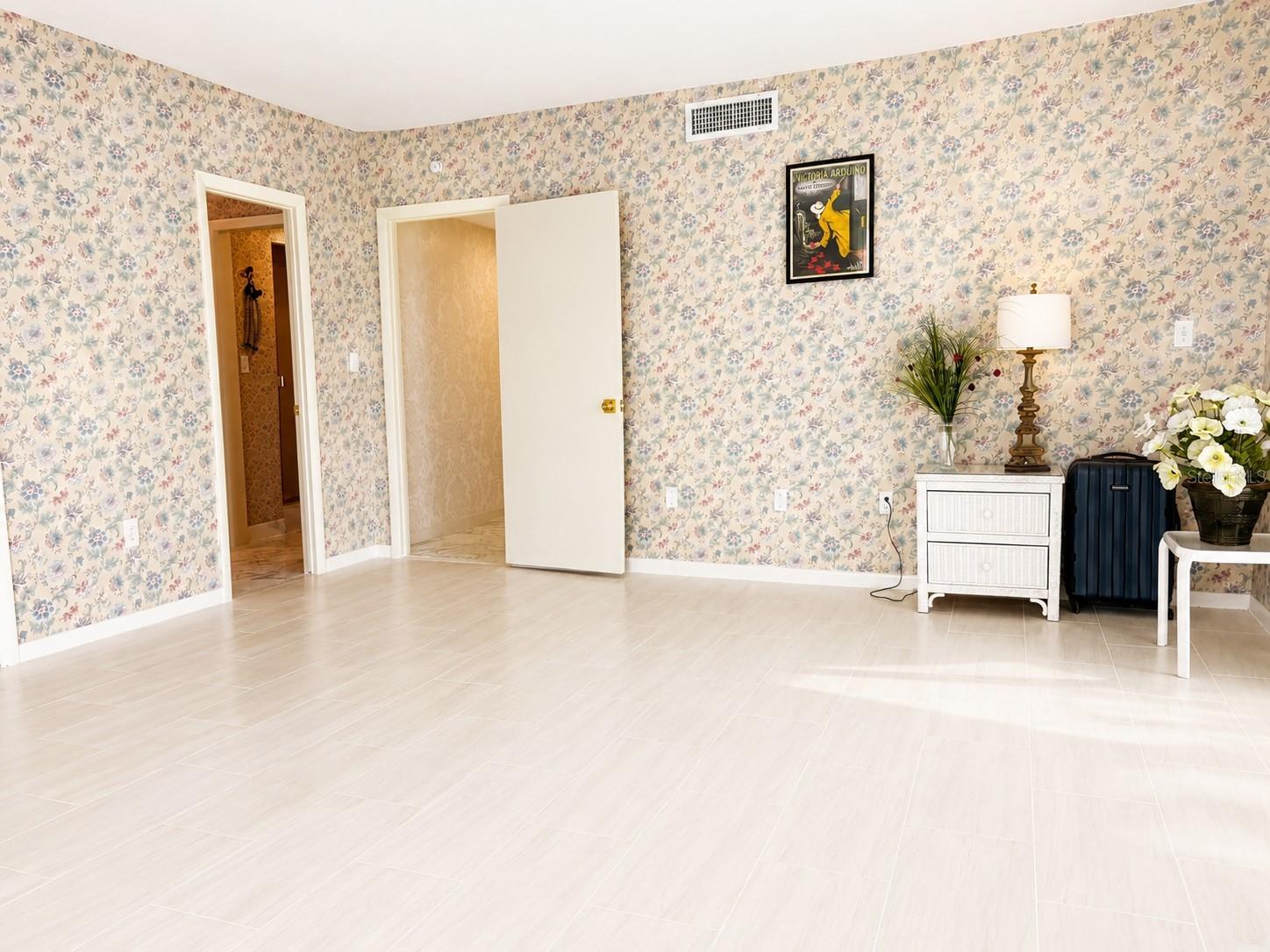 100 Pierce St #808 Property Photo 13