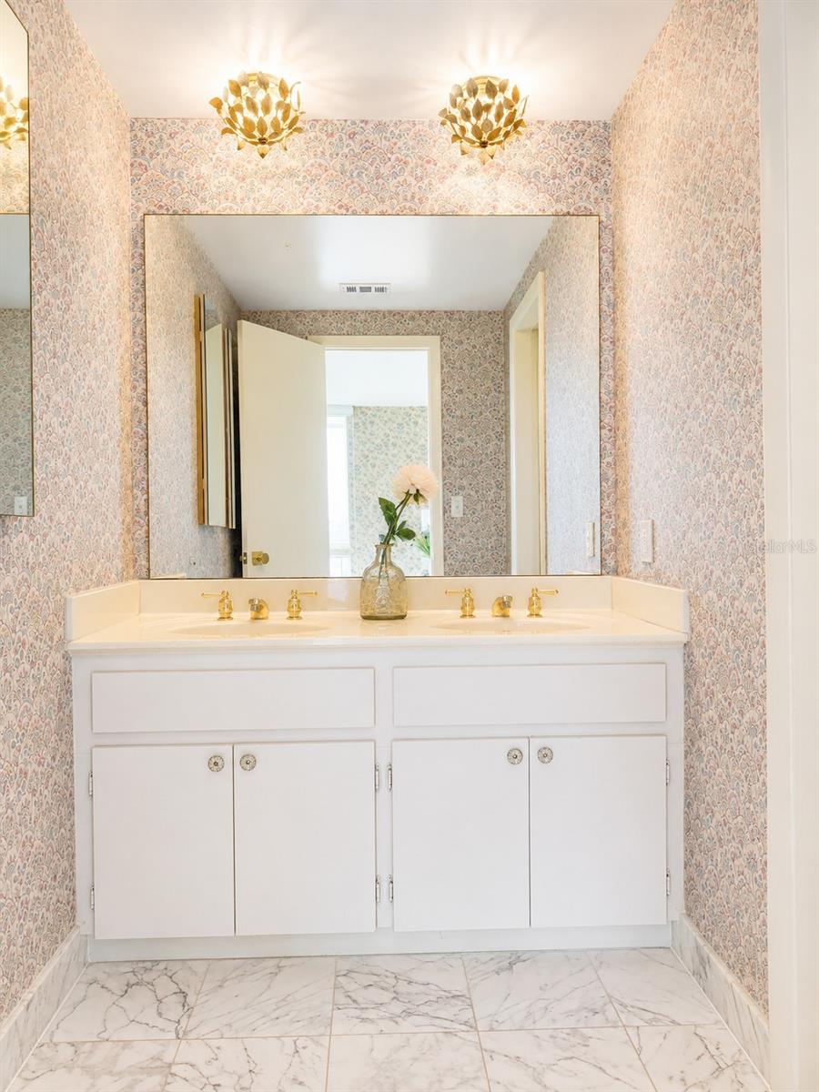 100 Pierce St #808 Property Photo 15