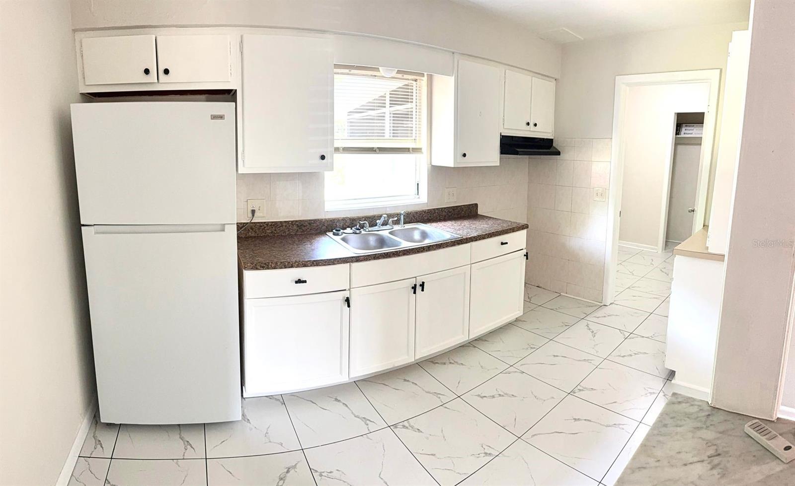 31 S Barbour St Property Photo 4